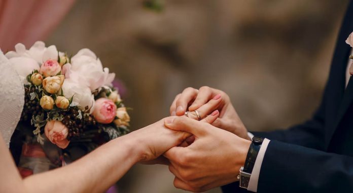 Cetățenie Română prin Căsătorie