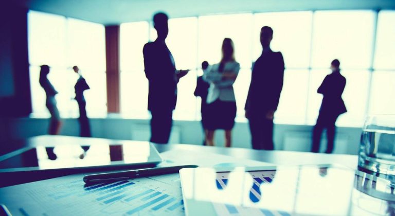 Ghid Complet pentru Înființarea unei Firme în 2025